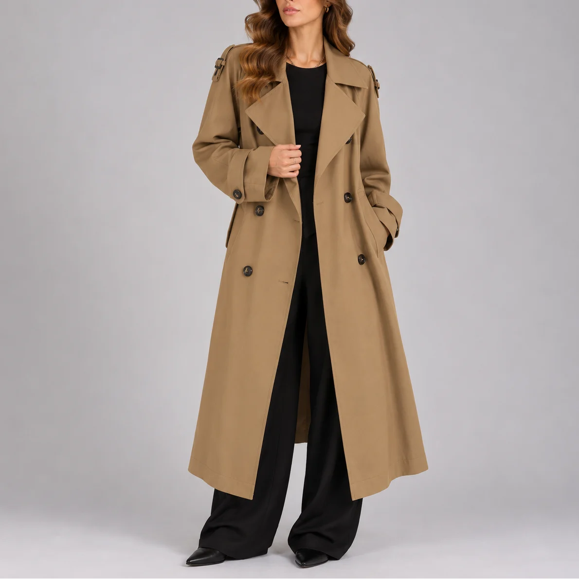 Langer Trenchcoat mit Revers und Seitentaschen